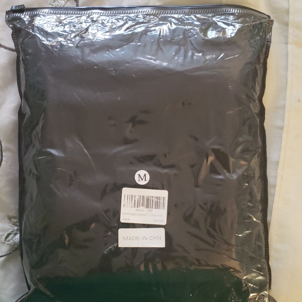 Clothes - Picture 4 of 4